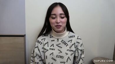 【素人投稿】FC2 PPV 4682685 【連続中出し有り 妊娠したかも♡】GW延長！2作品 980！♪黒髪ハーフ系 美女なつみちゃん。感度抜群で未〇理陰毛オマンコを複数人の男達で楽しんじゃいました♡